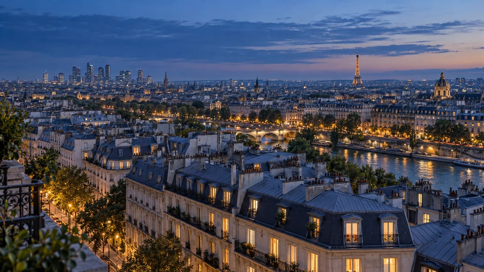 Illustration d’un panorama parisien avec la Seine et les toits à l’heure bleue