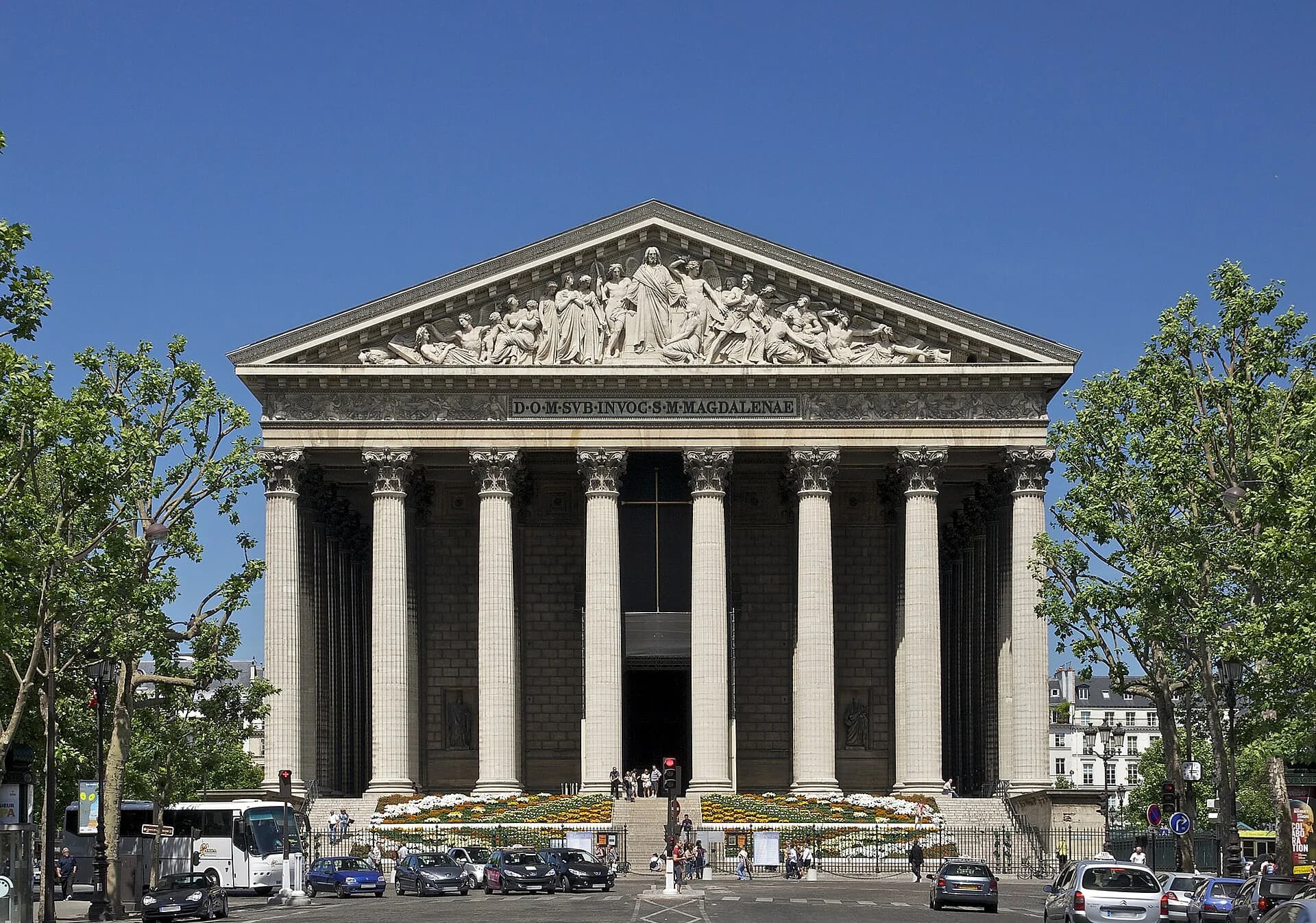 La façade de l’église de la Madeleine, dans le 8e arrondissement de Paris.