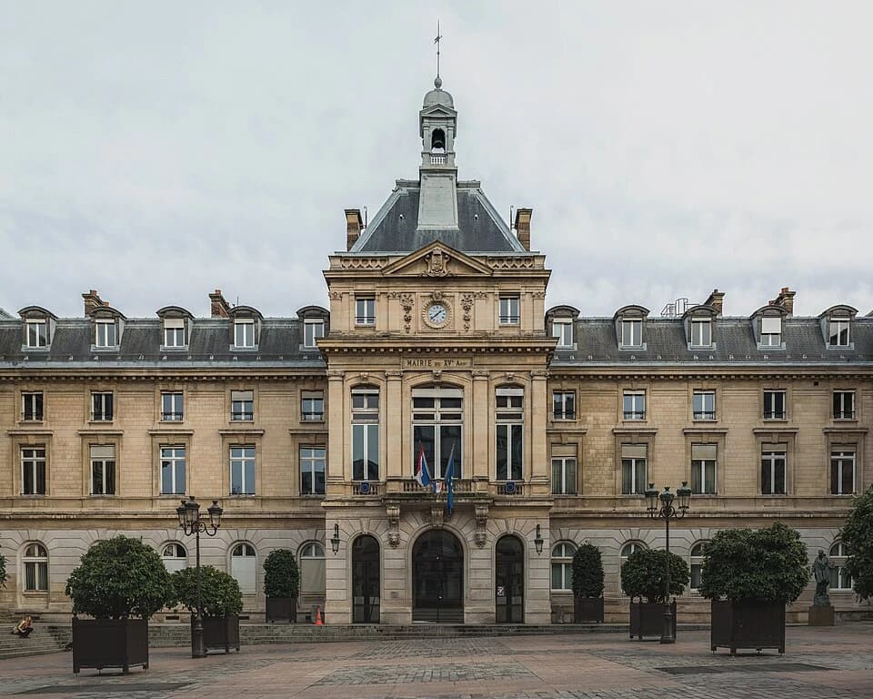 La mairie du 15e arrondissement, rue Péclet